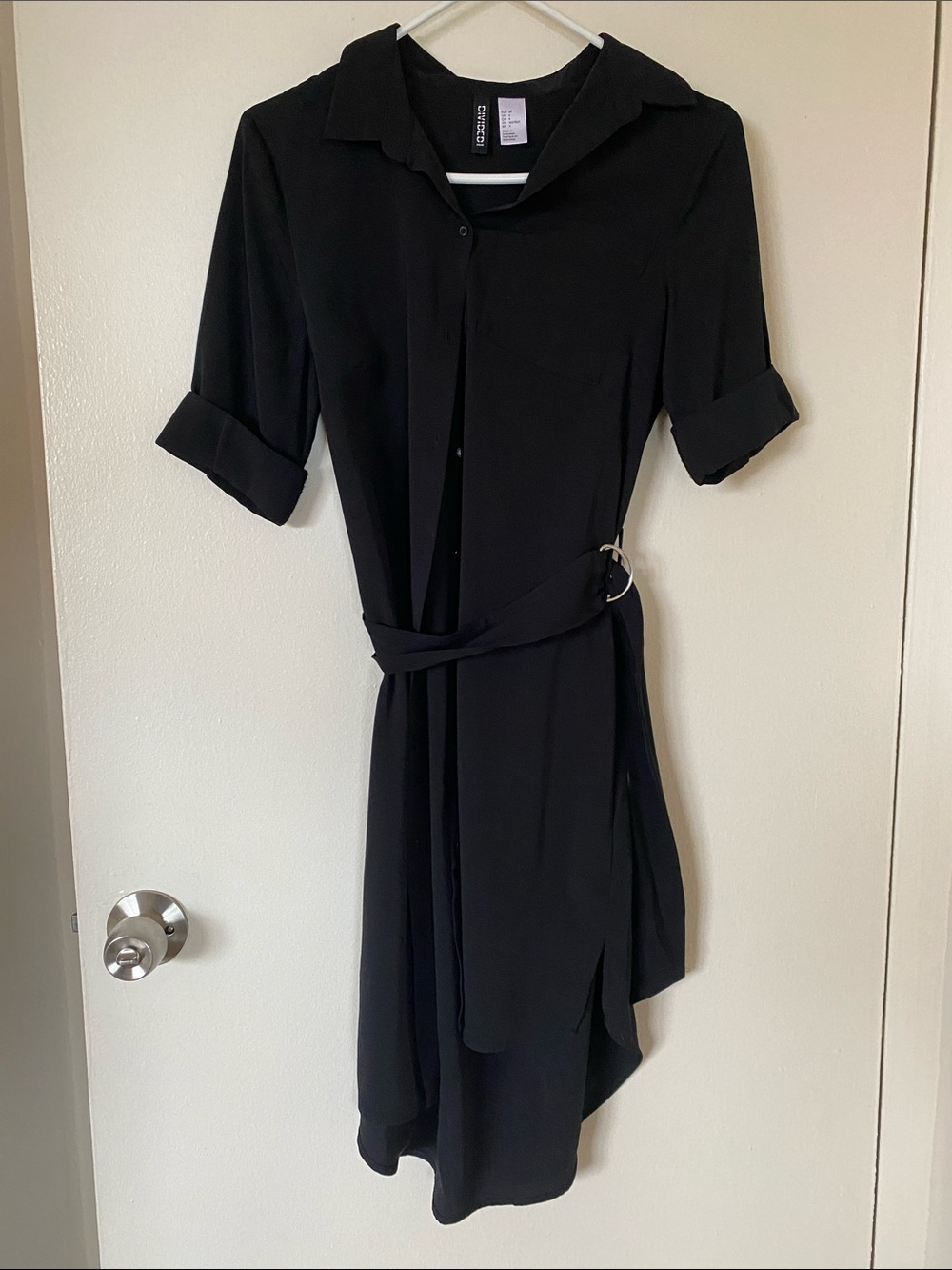 H&M Belted Black Button Down Shirt Dress in Womens Size 4 | Lightweight Fabric